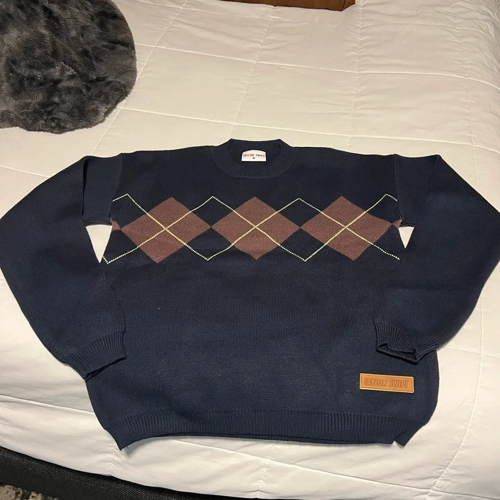 Red (Taylor’s Version) Navy Argyle Crewneck Sweater - Picture 3 of 6